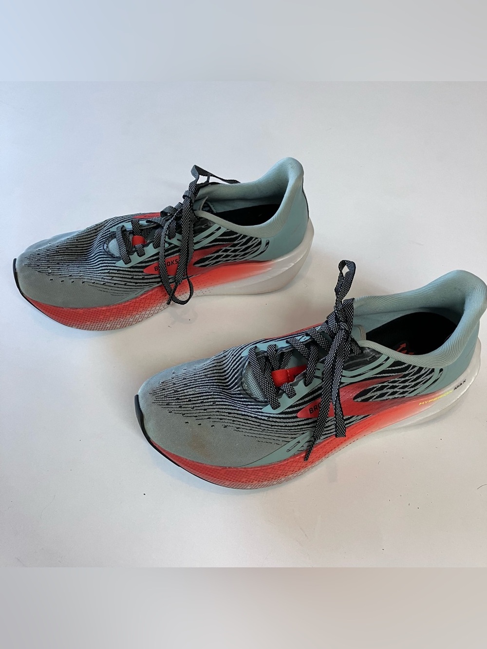 Brooks Women's Hyperion Max Running Shoes